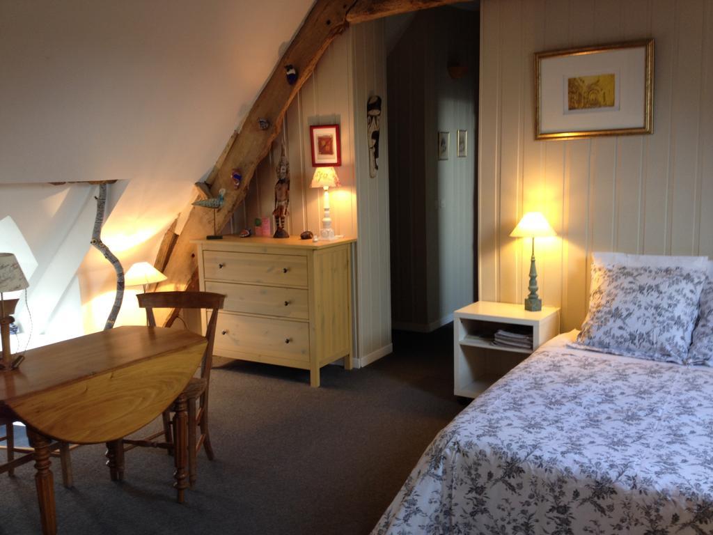 Kirribilli Bed and Breakfast Pleine-Fougères Habitación foto