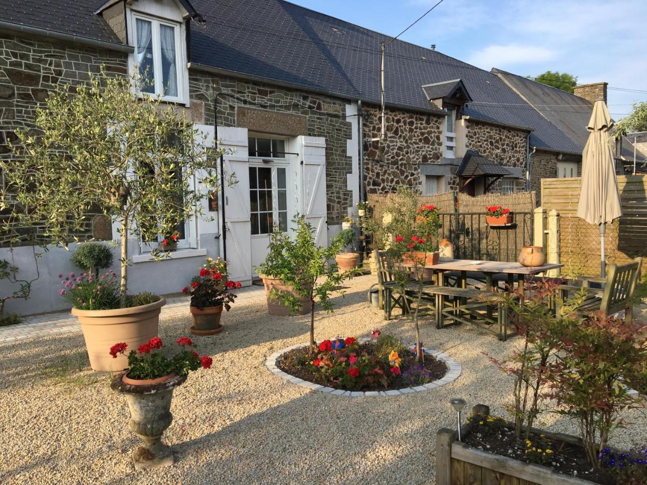 Kirribilli Bed and Breakfast Pleine-Fougères Exterior foto